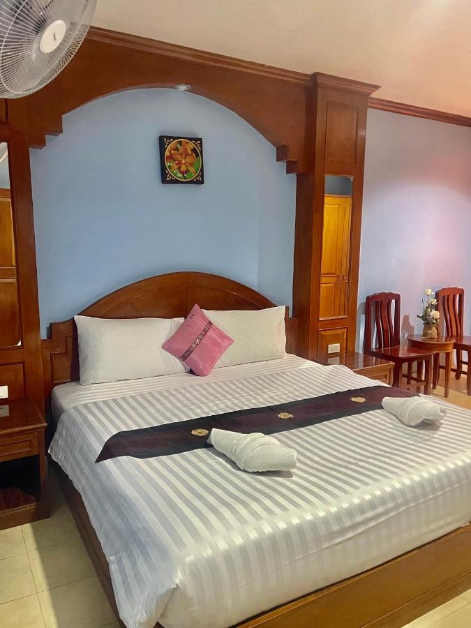 Innarm House Patong Екстер'єр фото