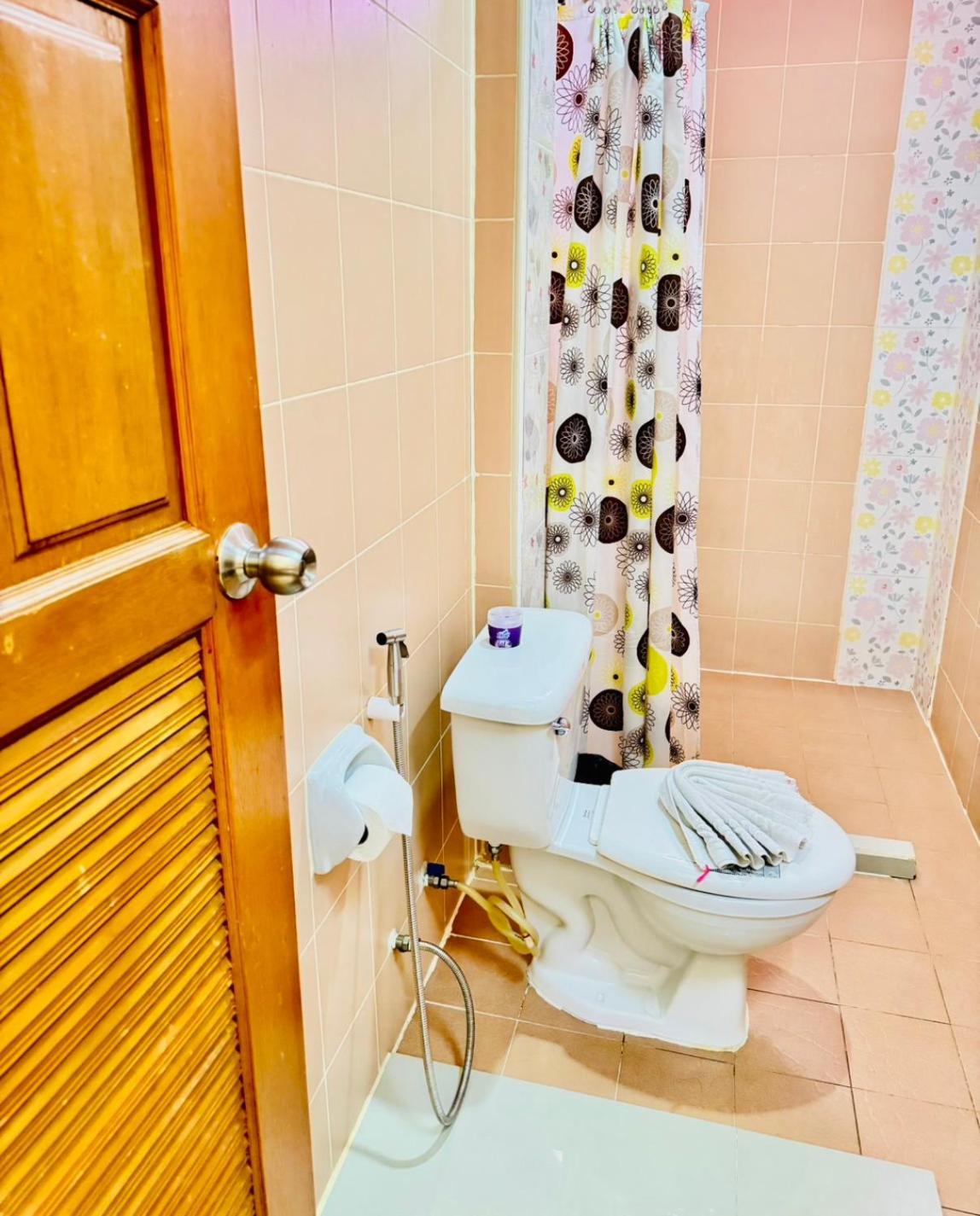Innarm House Patong Екстер'єр фото