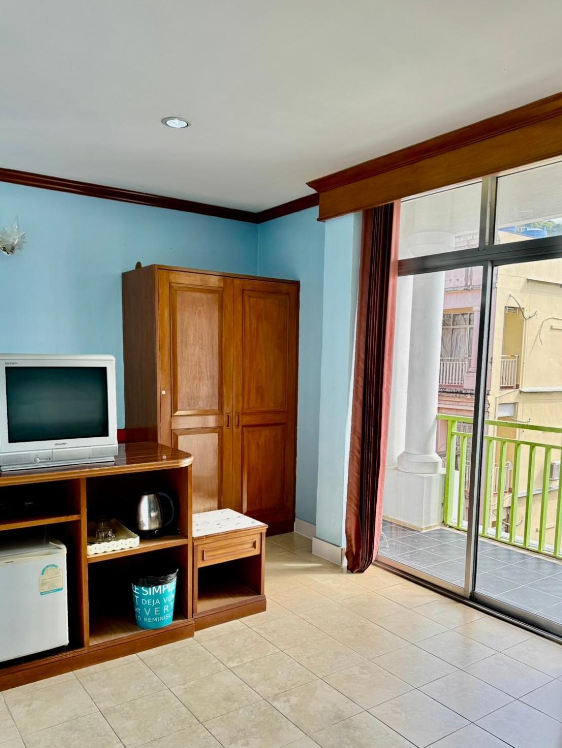 Innarm House Patong Екстер'єр фото