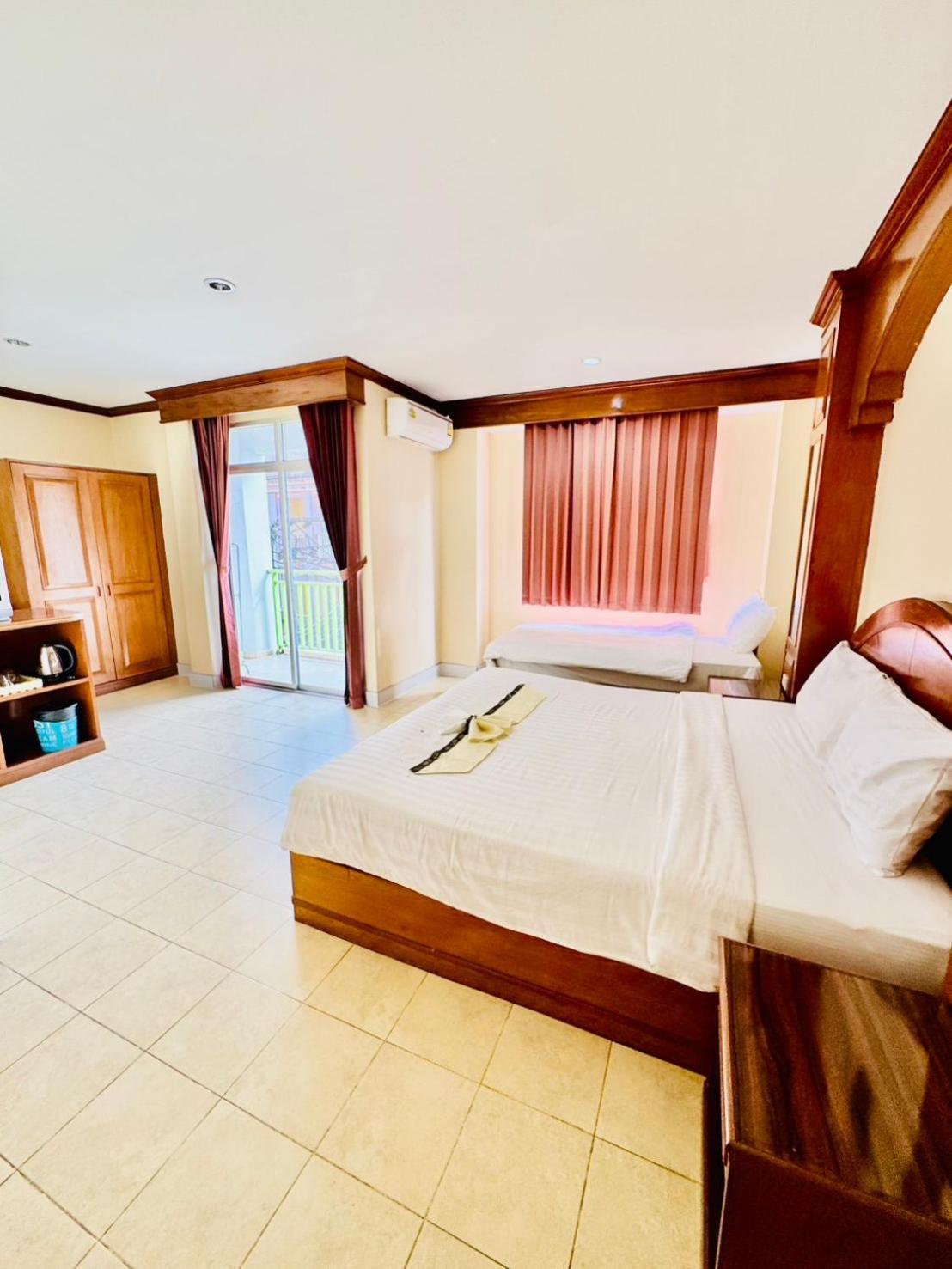 Innarm House Patong Екстер'єр фото