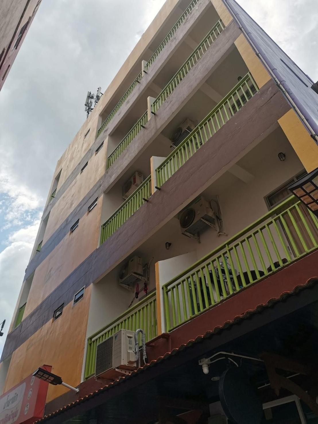 Innarm House Patong Екстер'єр фото